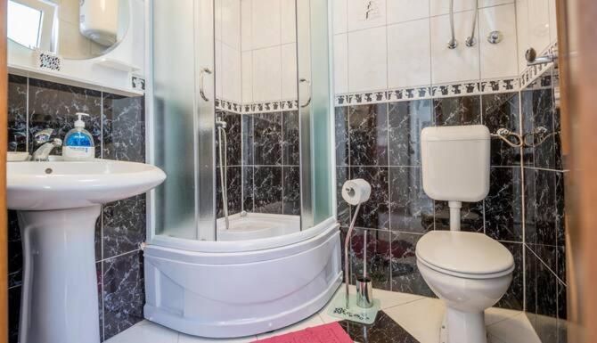 Majka Apartments Kotor Ngoại thất bức ảnh